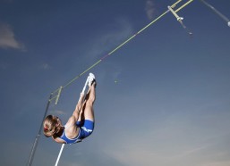 体育彩票_凯恩欧冠夺冠后致敬卡尔，一个永恒的记忆之夜